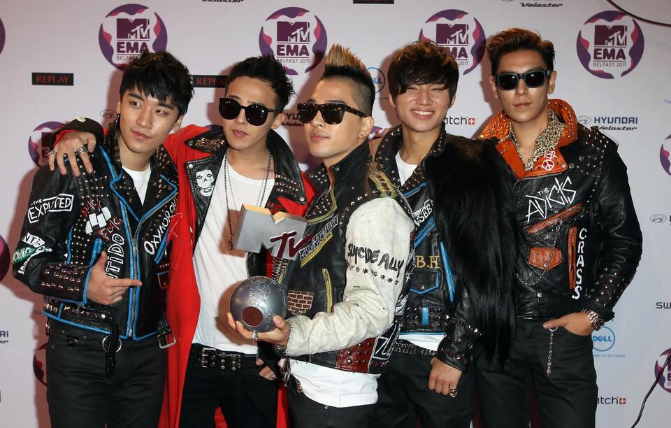 Two Second-Gen K-Pop Icons Confirm They’re Dating After Falling for ...
