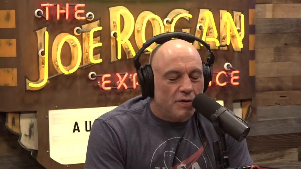 Joe Rogan chooses a side in Trump assassination attempt setup debate ...