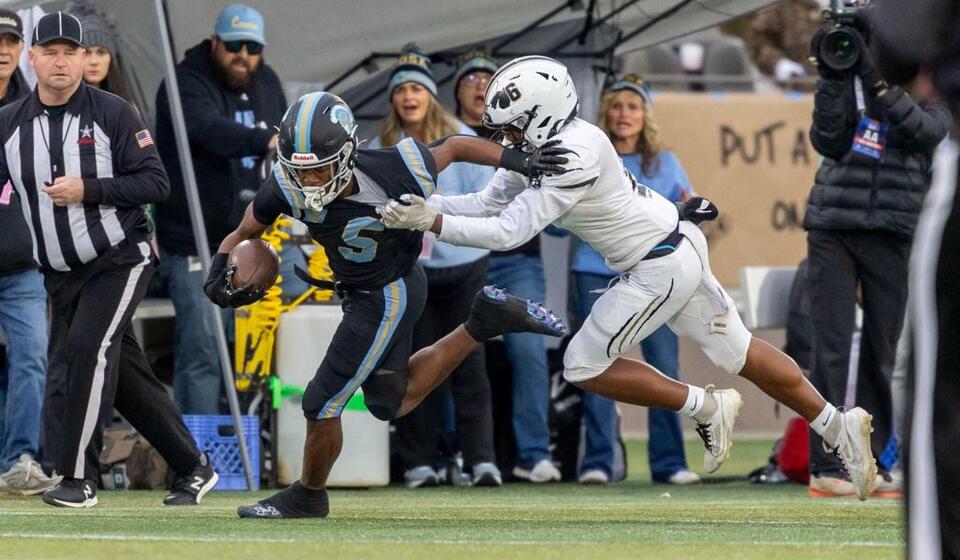 Which top HS football stars will be playing at new schools in 2026?
