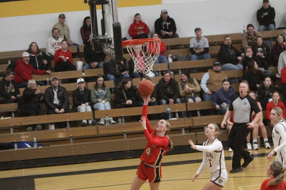 Springfield takes advantage of T-Bird scoring droughts - NewsBreak