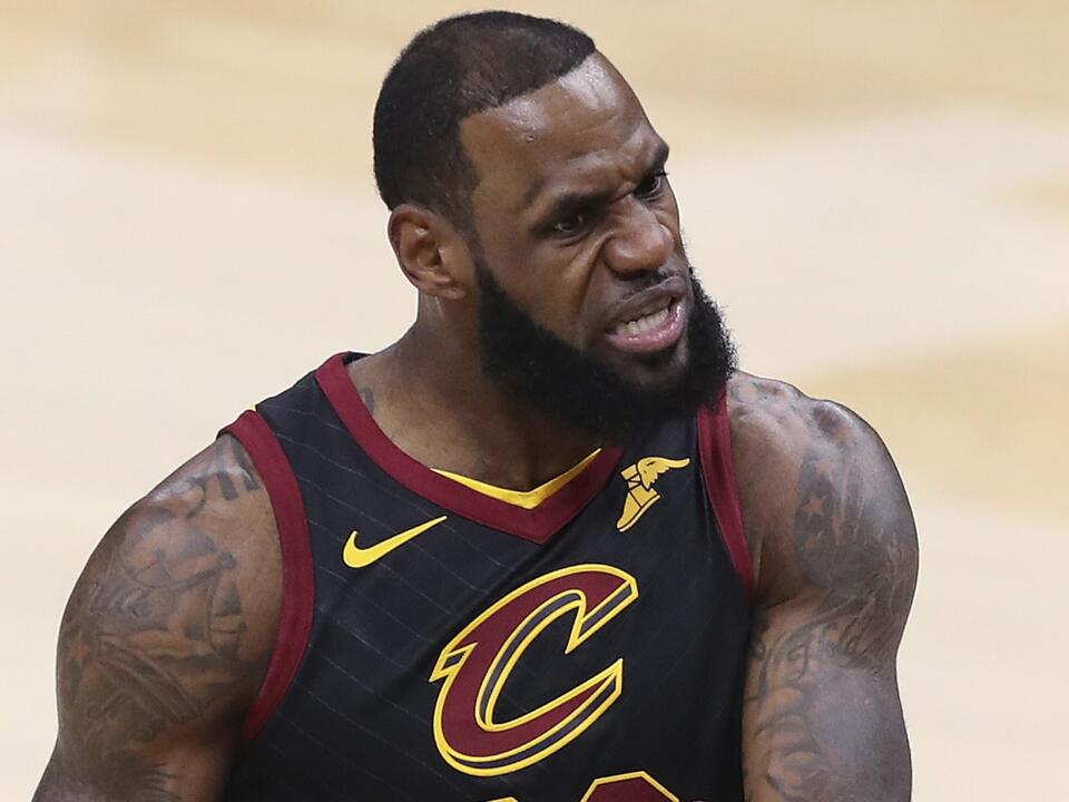 Video of police officer mocking LeBron James for his 'YOU ...