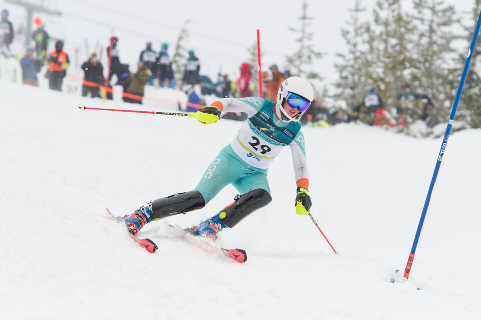 Lakeridge girls, Lake Oswego boys shine at OISRA ski racing state ...