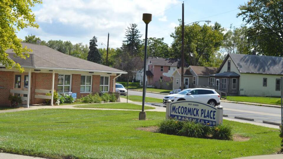 Coroner IDs 28-year-old killed after shooting at Fort Wayne apartments ...