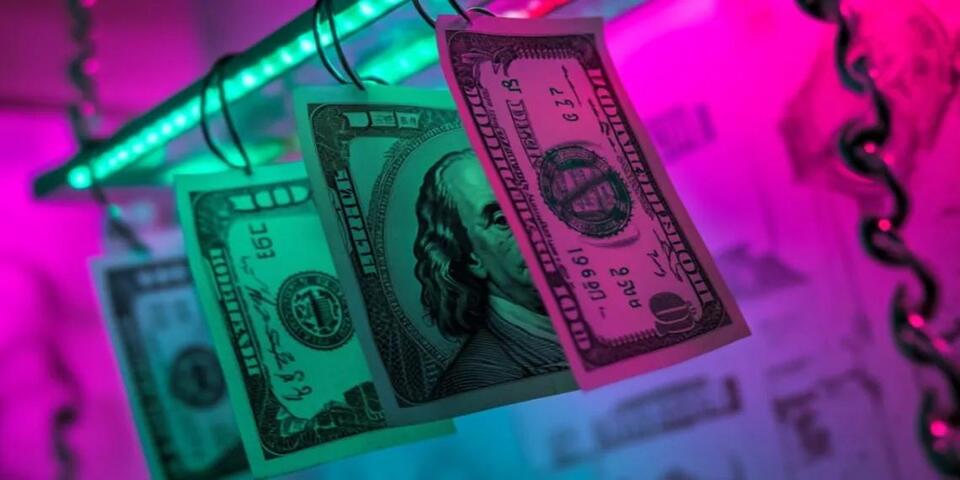 US Lender Paying Up To $7,500 Per Person After Hack Placed Names, Bank ...