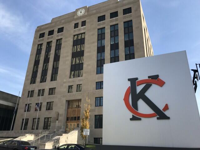 Missouri appeals court revives challenge to KCMO’s earnings-tax ...