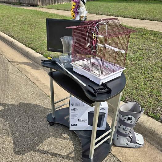 🎁 Freebies Up for Grabs in Killeen — Furniture, Toys & More - NewsBreak