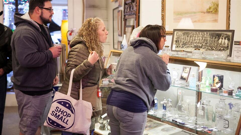 📢 Call for artists: design Renton’s Small Business Saturday tote ...