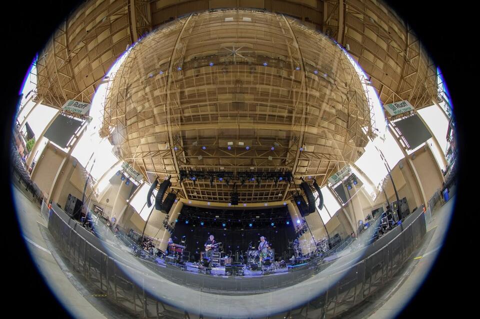 Phish Jam Out “Bouncing Around the Room” for the First Time at Deer ...