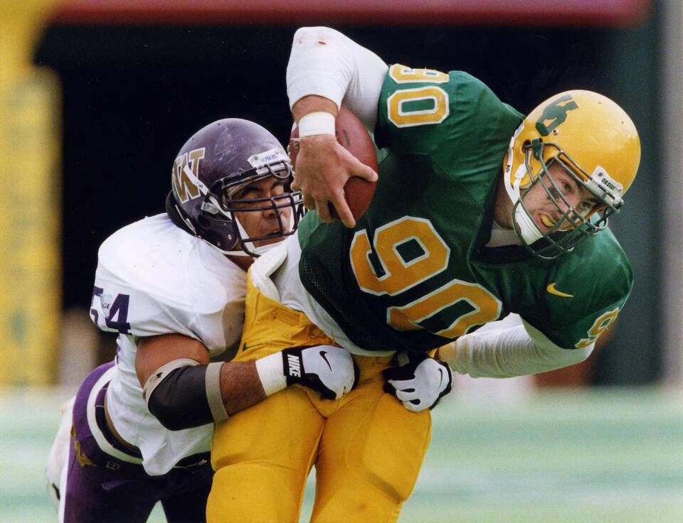 A former Ducks, NFL player has this Oregon high school team 4-0 in ...