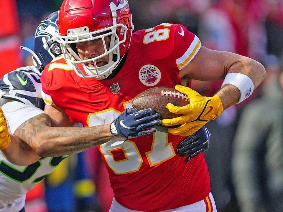 Top NFL football knockout, survivor pool picks, advice, strategy for