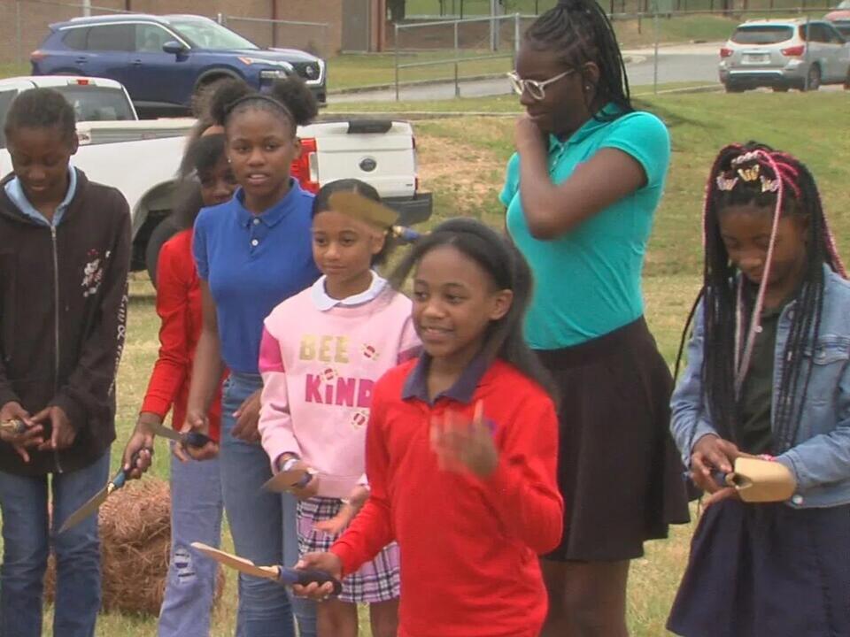 Williams Elementary School plants 79 new trees as part of ceremony