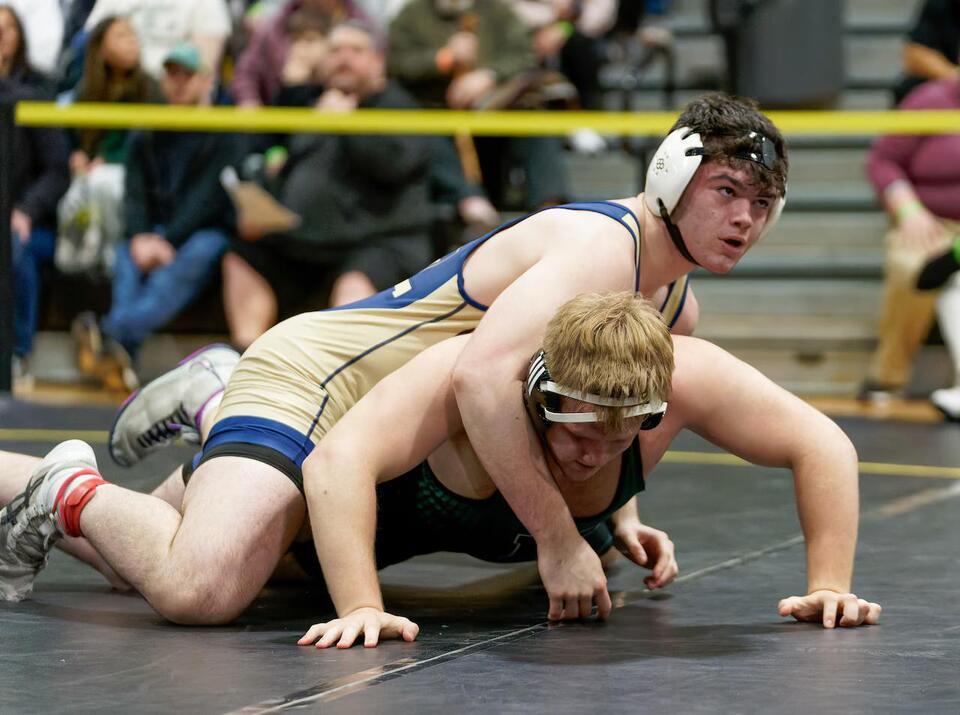 2 N.J. wrestling medalists transfer to non-public powerhouse programs