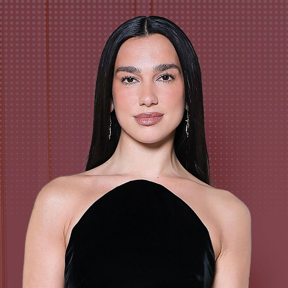 Fans Call Dua Lipa ‘The Hottest’ As She Stuns In A Chic Swimsuit In New