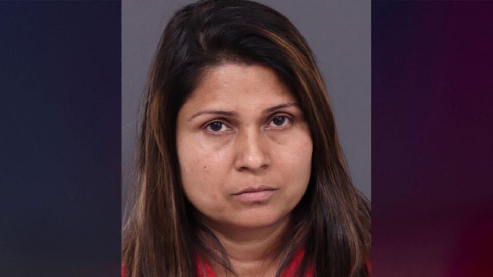 Pennsylvania woman accused of killing husband in front of multiple