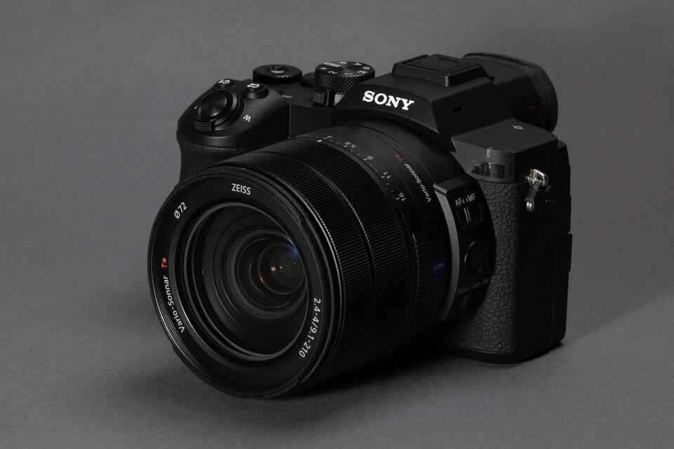 Sony RX10 V review: what do they say about a jack of all trades?