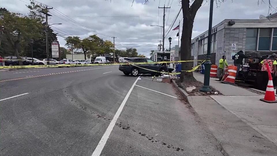 DUI crash outside Merrick post office seriously injures 50-year-old man ...