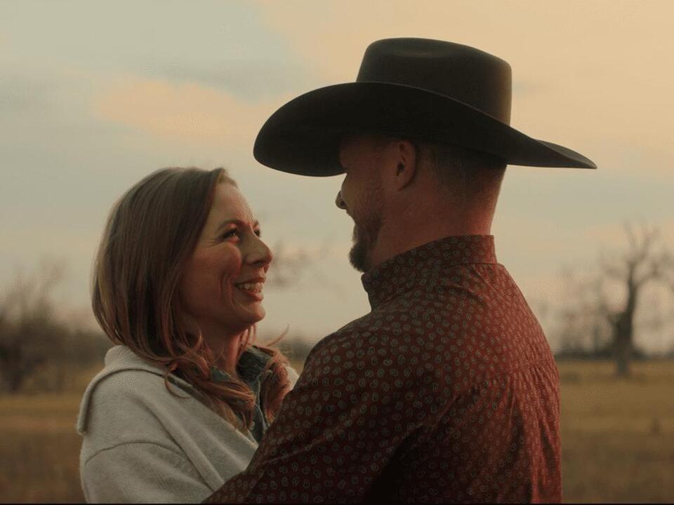 Cody Johnson Says His Daughters Like Carrie Underwood & Lainey Wilson