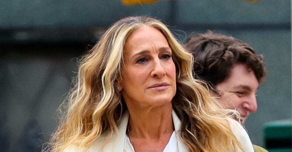 Sarah Jessica Parker Goes Fall Boho in Midi Dress and Crystal Pumps for ‘And Just Like That’ – NewsBreak