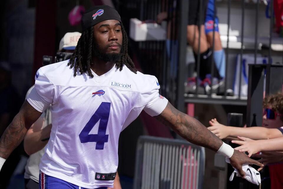 Buffalo Bills RBs Fantasy Outlooks: James Cook and Ray Davis - NewsBreak