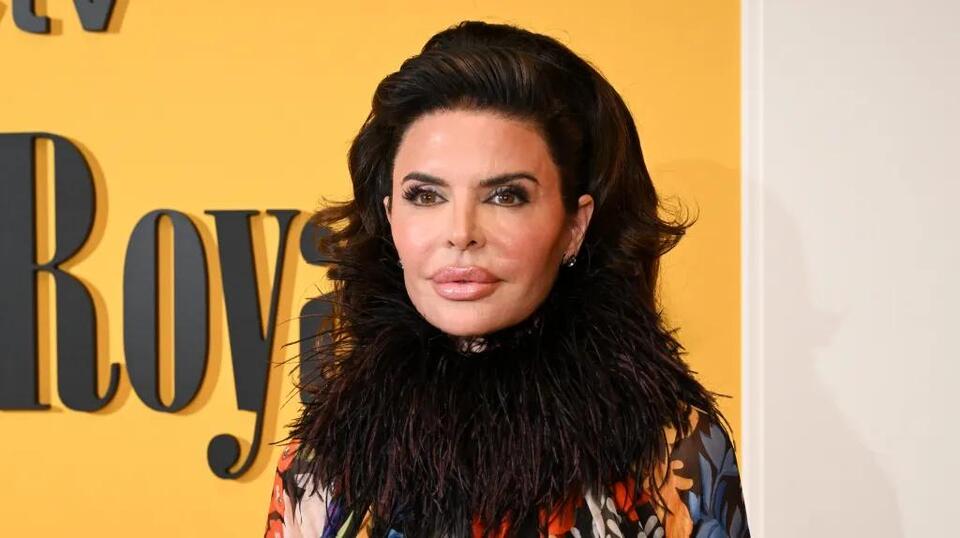 Lisa Rinna Talks Real Housewives Documentary After America’s Next Top ...