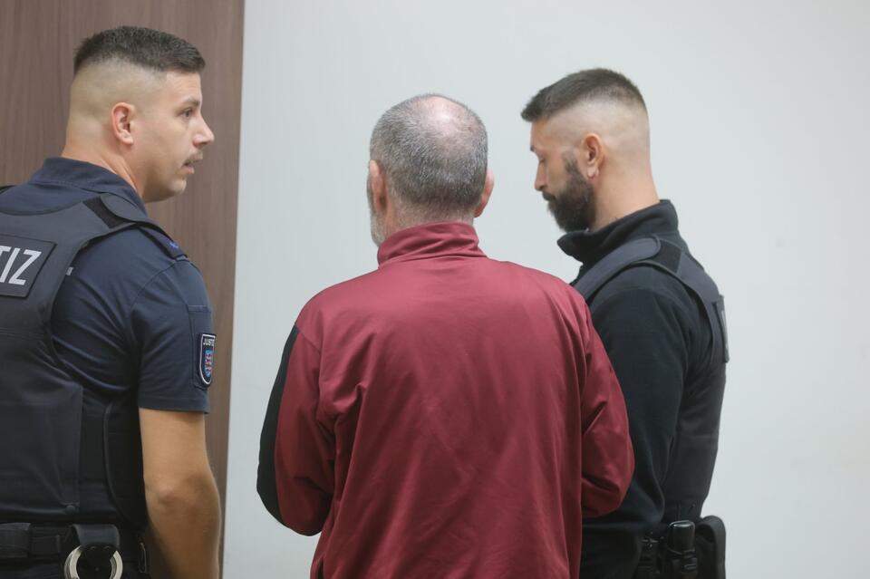 Man gets life sentence for setting wife alight on German tram - NewsBreak