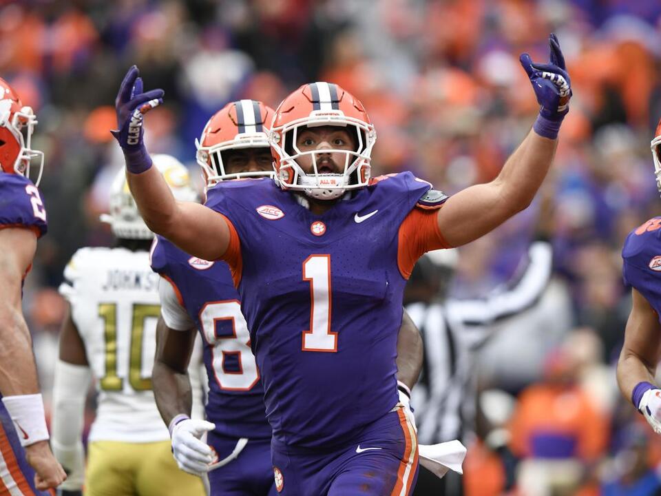 Shipley Shines in Return from Injury