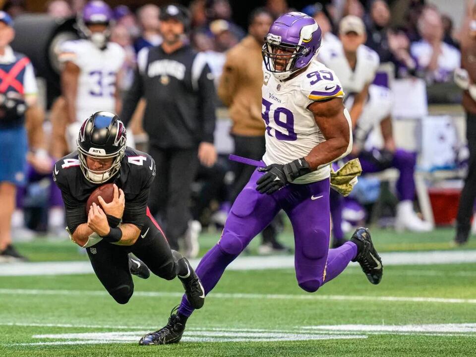 Los Angeles Rams’ Chance to Sign Danielle Hunter Widens as Vikings ...