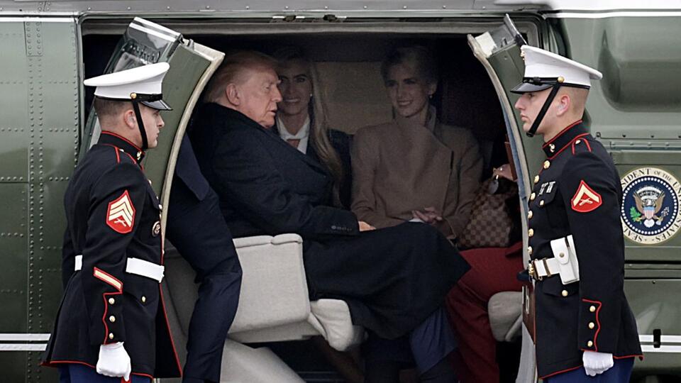 Donald Trump’s Photo With New Press Secretary & Natalie Harp on Marine ...