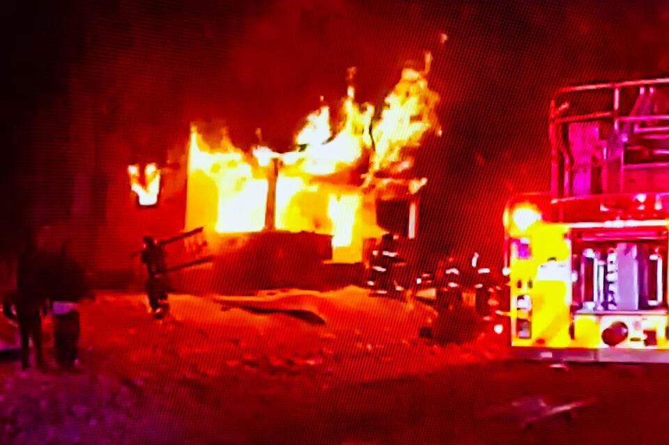 Mom accused of pouring lighter fluid in home before setting fire with ...