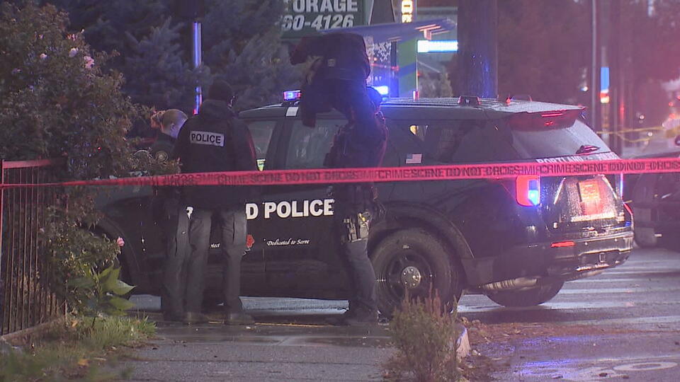 Man killed in SE Portland shooting; Suspect at large - NewsBreak