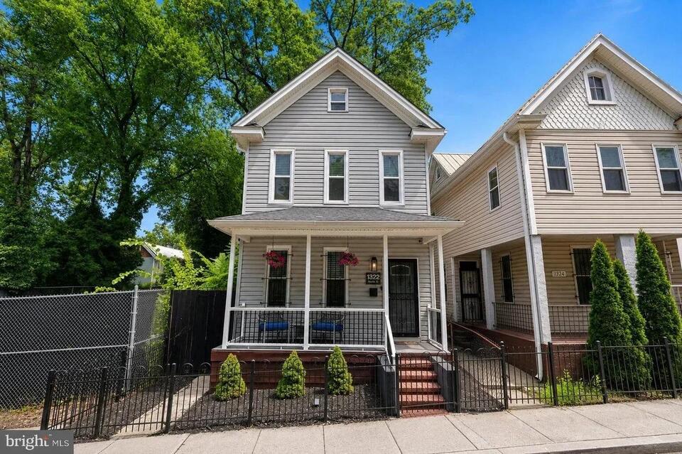 Price Drop | 1322 Morris Road SE - $549,900 - NewsBreak