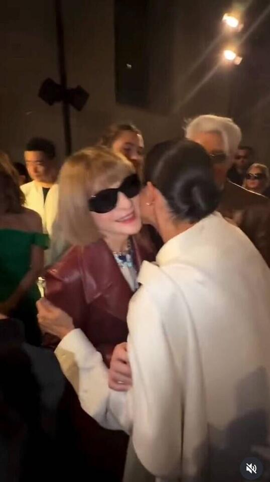 Meghan Markle slammed for laughing at model falling on runway - NewsBreak