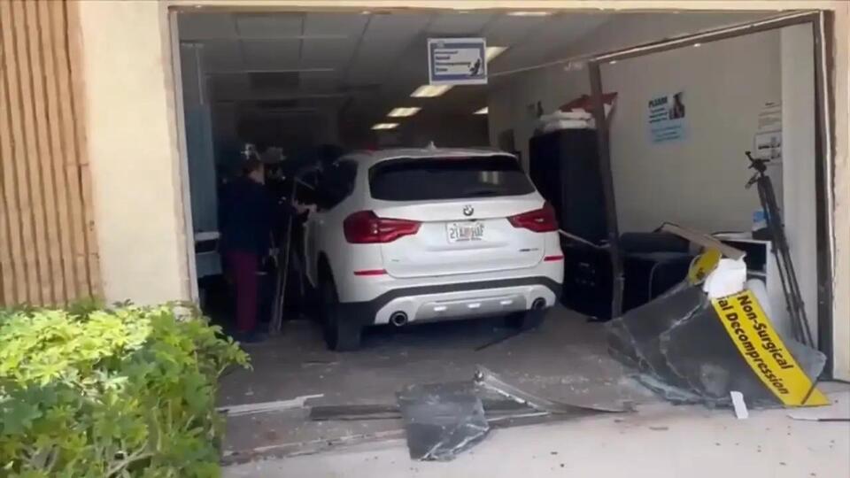 Driver slams into Coral Springs chiropractor’s office; no injuries ...