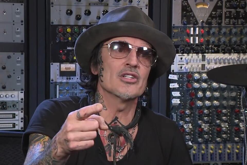 Tommy Lee Defends Wife Against Catfish Scandal - NewsBreak