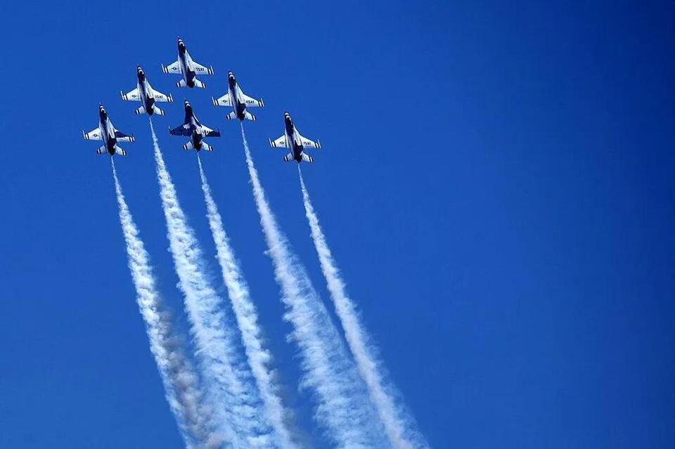 Thunderbirds headline free Frontiers in Flight air show at McConnell ...