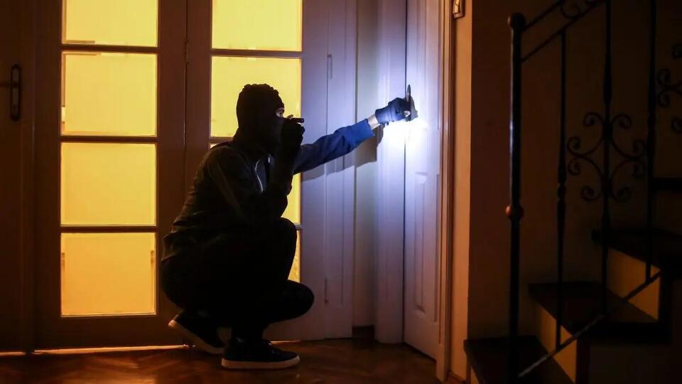 Experts Reveal Top 3 Times When Home Break-Ins Are Most Likely to Occur ...