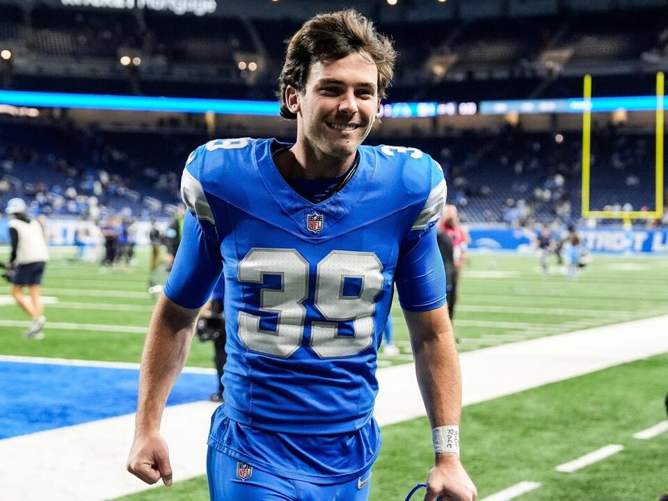 Lions Rookie Jake Bates Sets Franchise Record in 52-14 Win Over ...