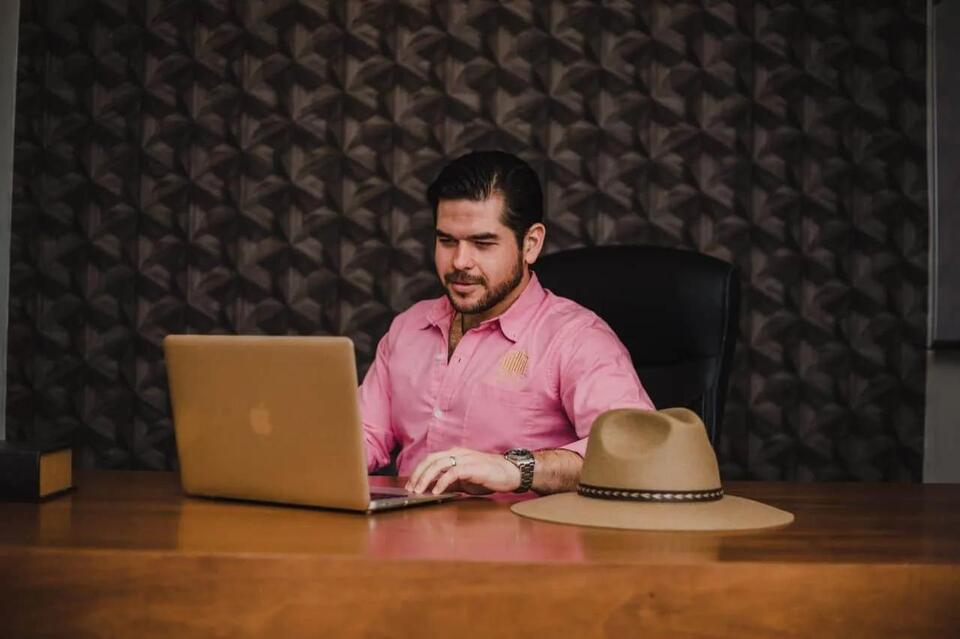 Arizona’s Latino Businesses Growing Twice As Fast as State Economy