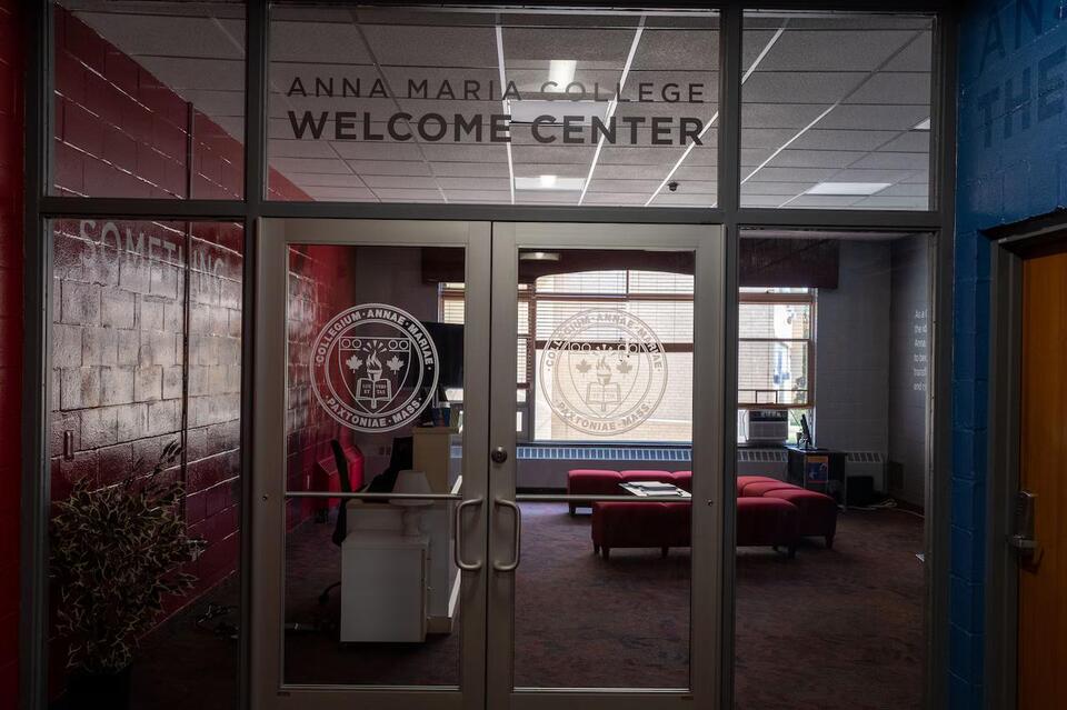 When a college closes, do students still owe it money?
