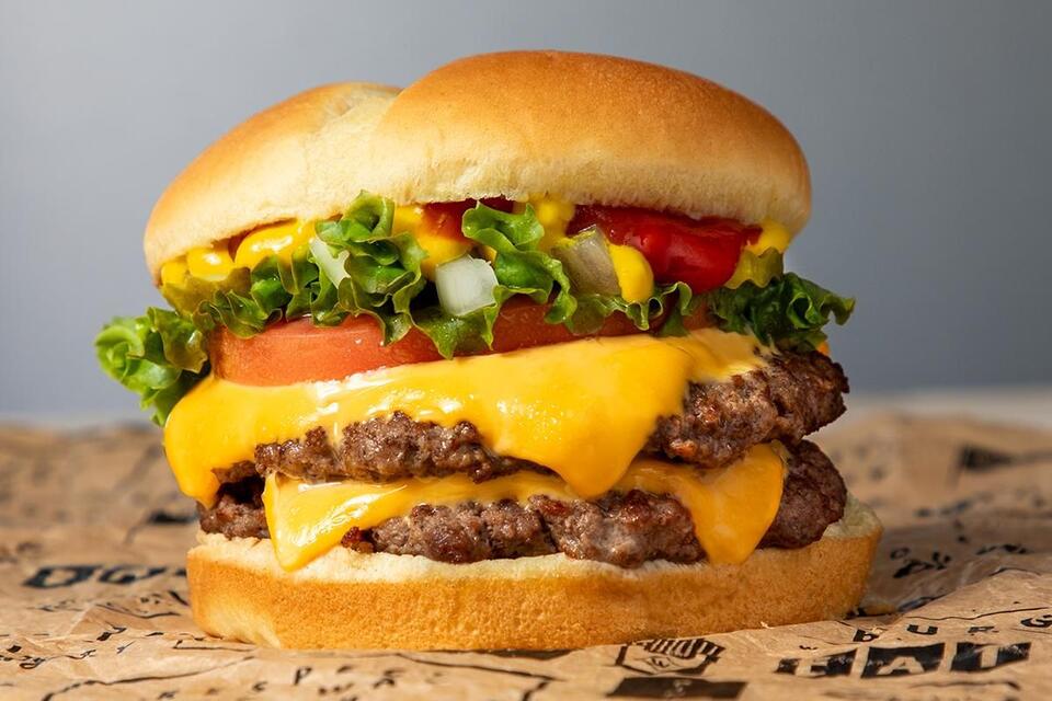 Like cheeseburgers? Check out these deals for National Cheeseburger Day