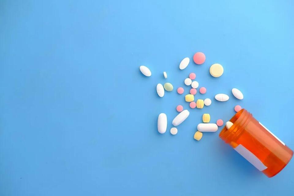 5 Over-the-Counter Medications Pharmacists Say Should Never Be Mixed ...