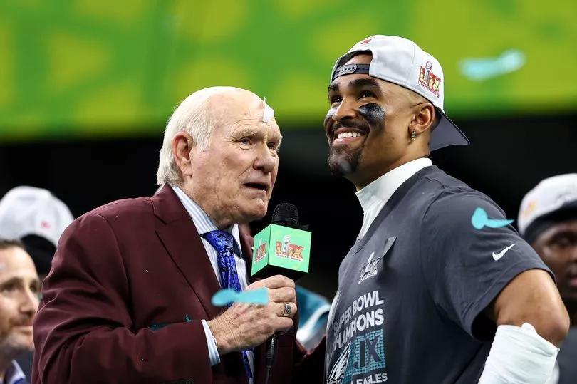 Netflix lands Super Bowl-winning QB after Terry Bradshaw move blocked - NewsBreak
