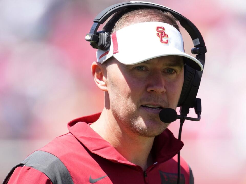 USC paid jawdropping amount to Lincoln Riley in his first year