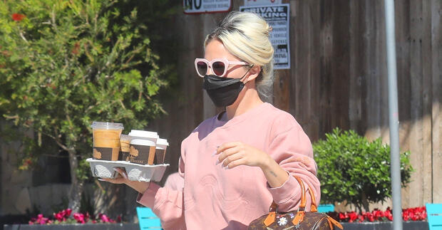 Lady Gaga Wears Short Shorts & Louis Vuitton Purse After Reuniting with Bradley Cooper at the SAG Awards — Photos – NewsBreak