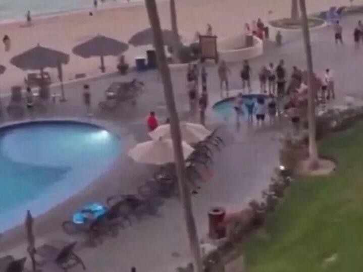 El Paso man dies after two electrocuted in hot tub while staying at