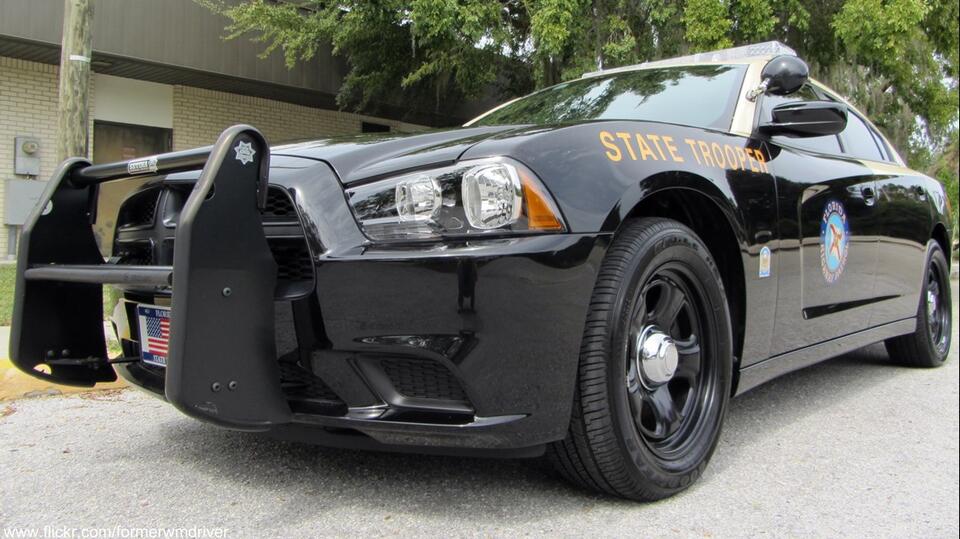 1 dead, 1 hurt after two crashes in Pasco County - NewsBreak