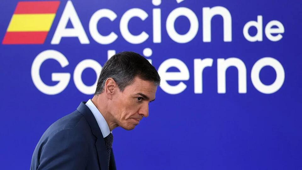 Socialist Spanish PM blasts Meloni over restored border controls after Ceuta surge, demands emergency meeting