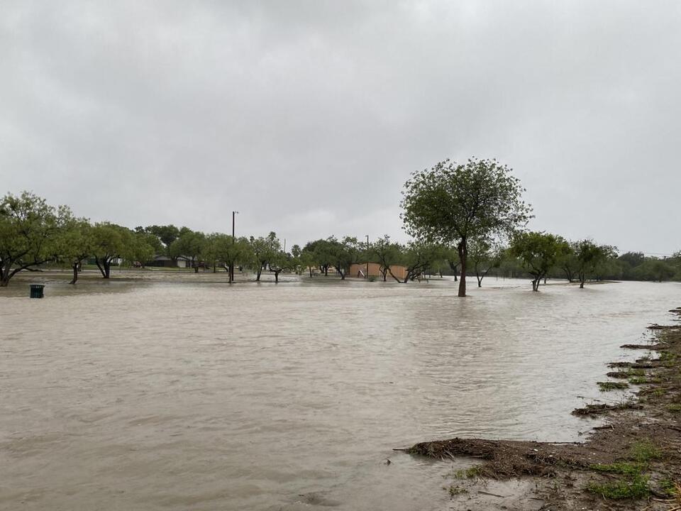 NEWS — Rain drenches Del Rio