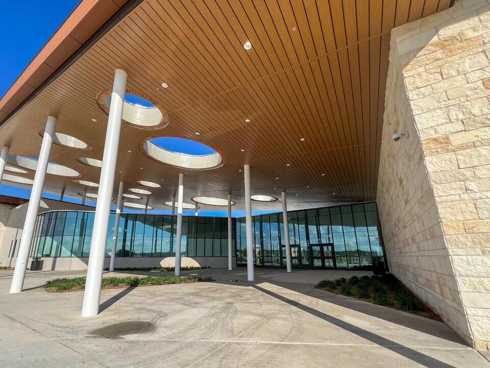 Rolling deadline Fort Worth ISD delays opening for new Benbrook