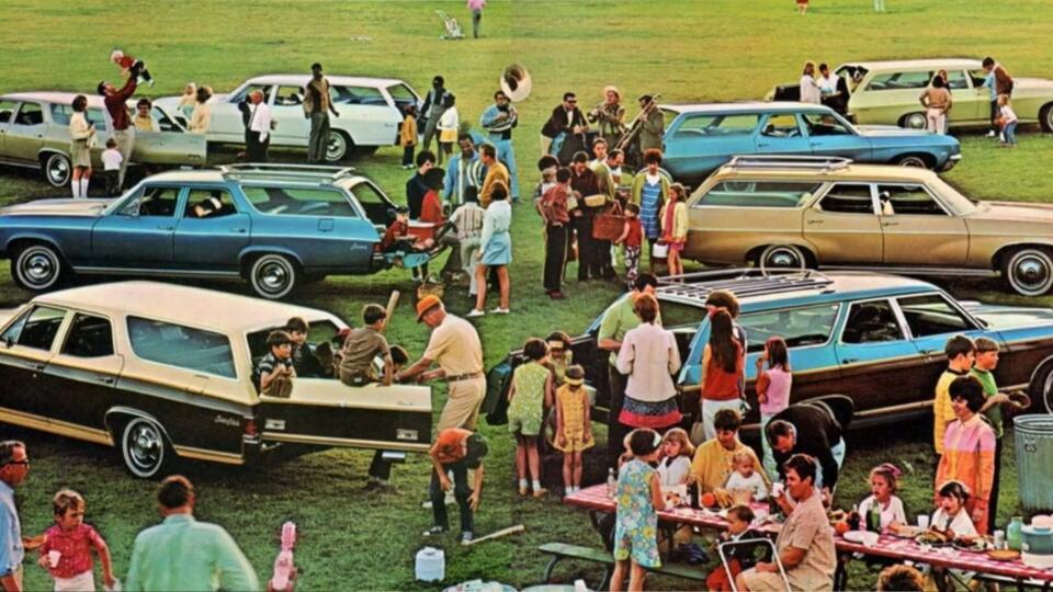 Why some cars had rear-facing back seats - NewsBreak